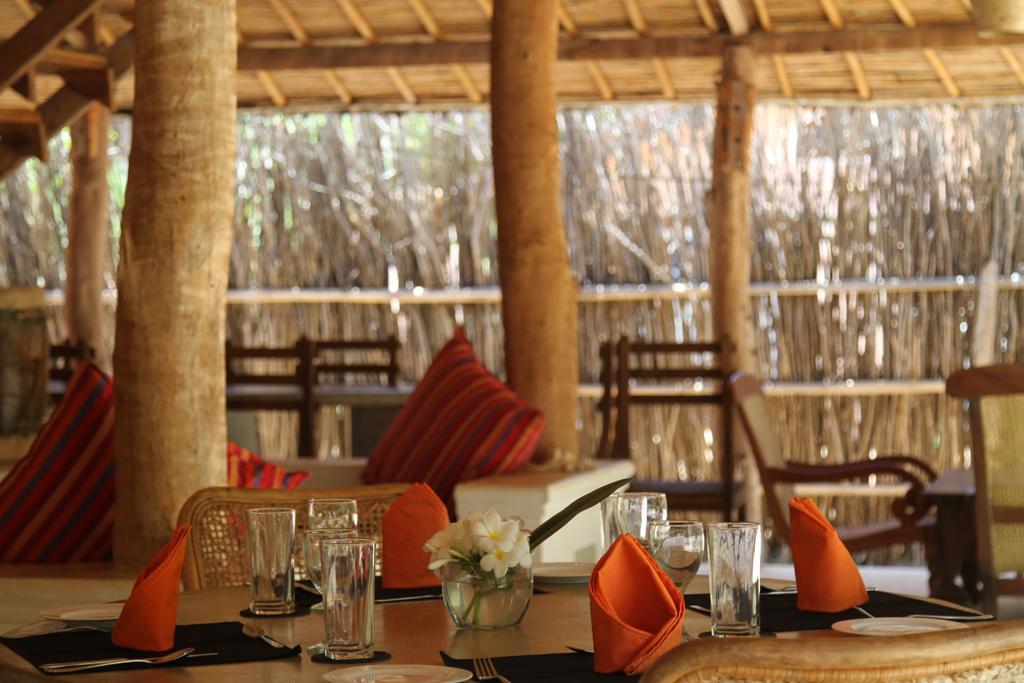 Cocodance Kitesurfing Resort Kalpitiya Exteriör bild