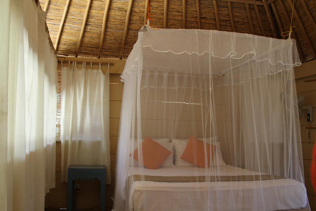 Cocodance Kitesurfing Resort Kalpitiya Exteriör bild