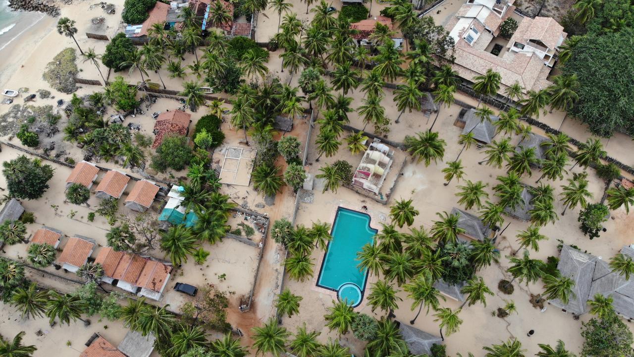 Cocodance Kitesurfing Resort Kalpitiya Exteriör bild